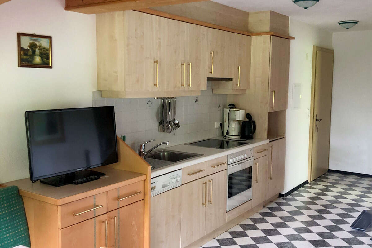 Küche in der Ferienwohnung in der Villa Ilse 
