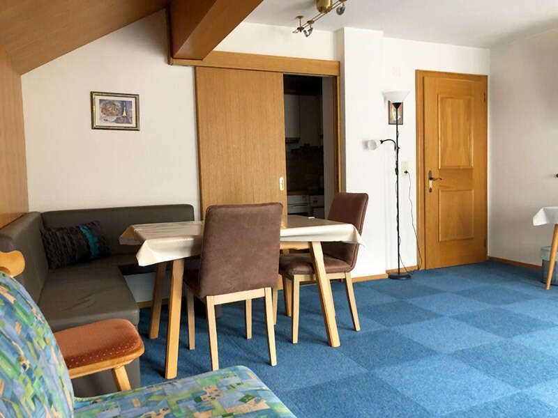 Essbereich mit Sitzecke im Appartement B