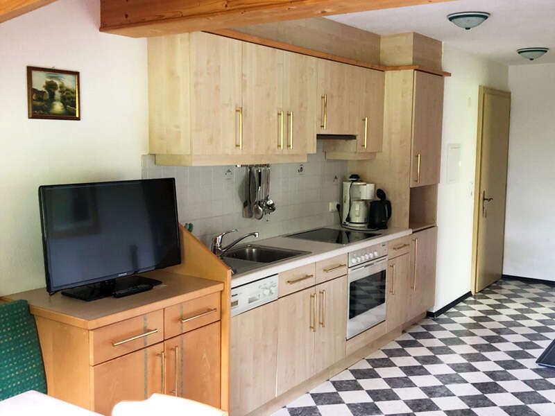 Wohnküche mit Küchenzeile 